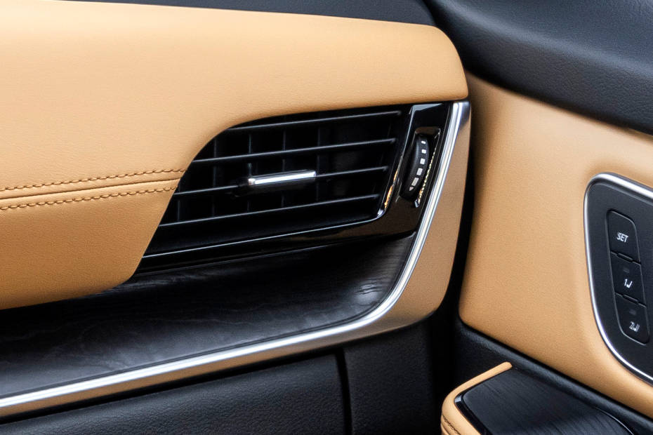 Nissan Nissan X-Trail INTERIOR Other Features