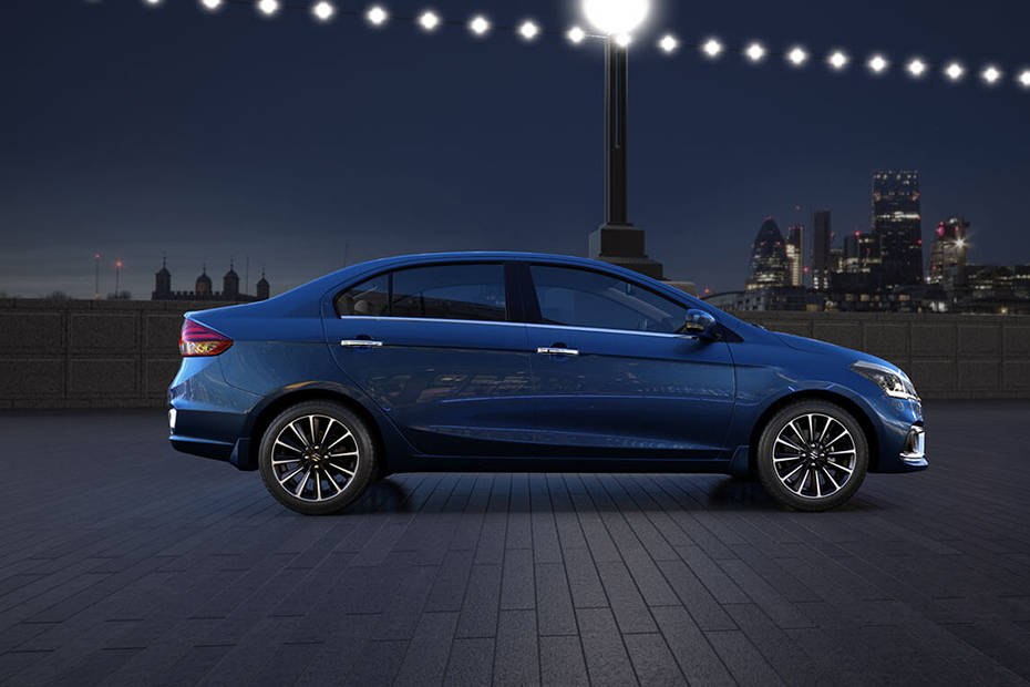 Maruti Ciaz Right side View