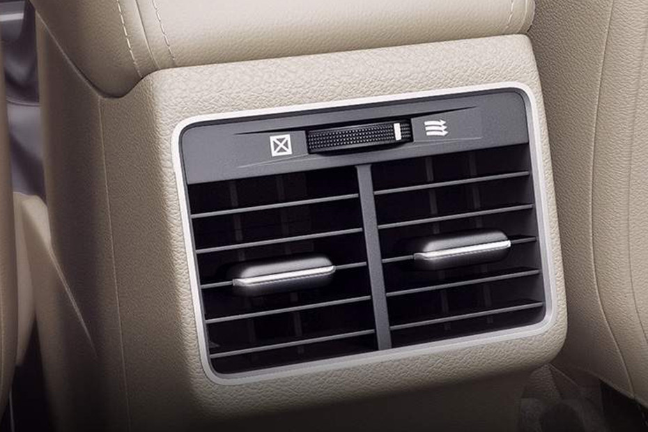 Maruti Ciaz Rear Air vents